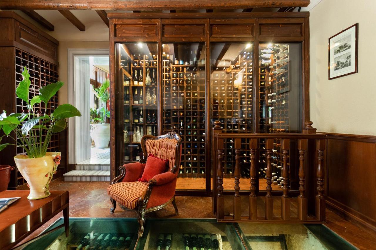 Relais Briuccia E Ristorante Capitolo Primo Hotel Montallegro Luaran gambar