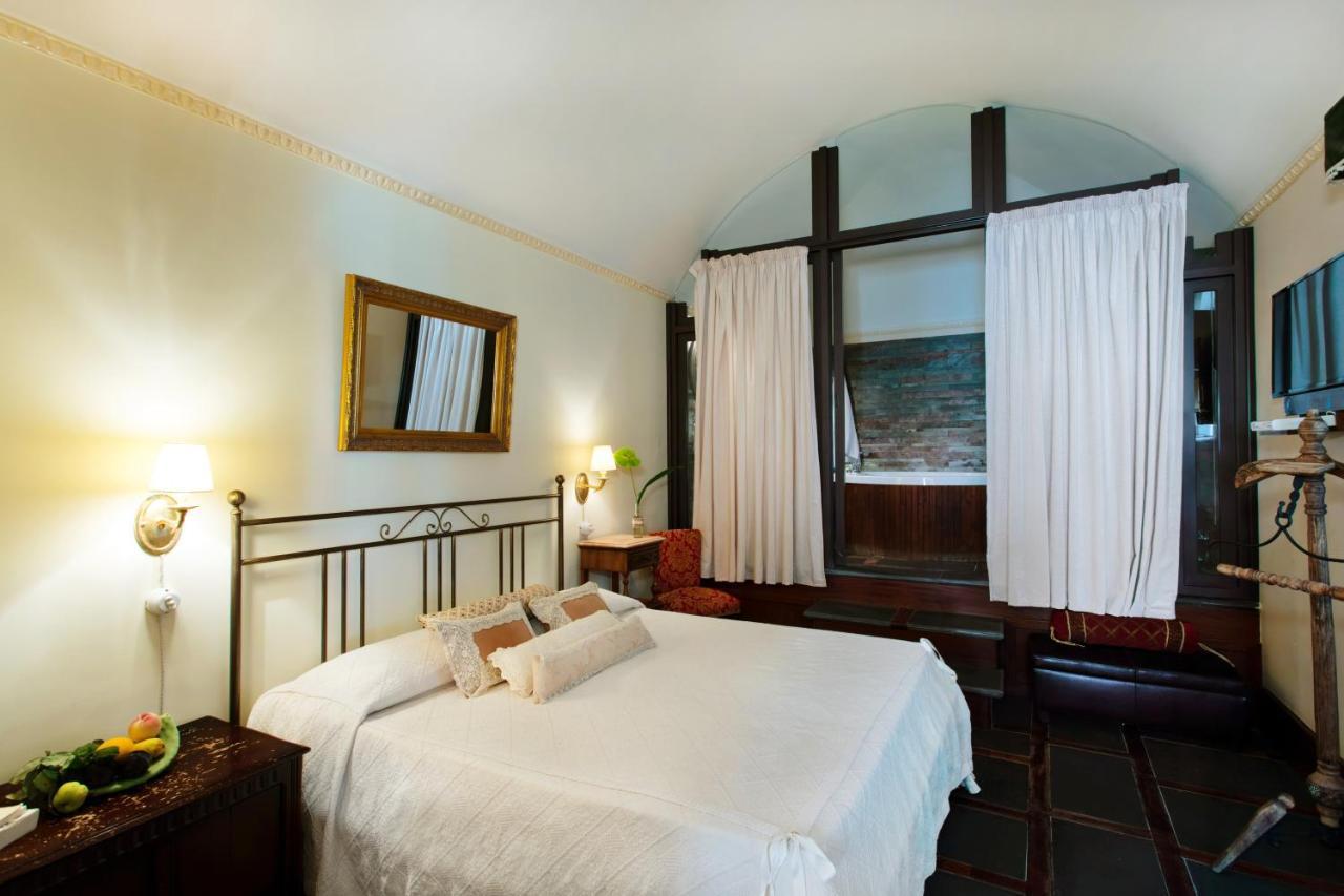Relais Briuccia E Ristorante Capitolo Primo Hotel Montallegro Luaran gambar